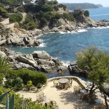 Alva Park Holidays *